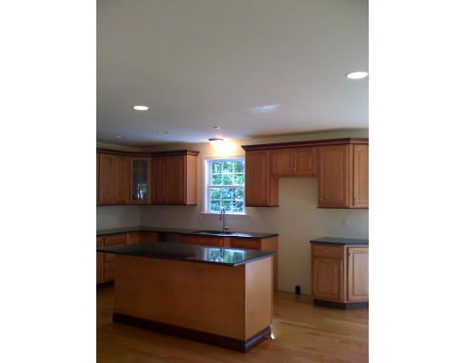 7 Chipaway Road Freetown, MA 02717 - Photo 6 of 10 Gallery Image 6