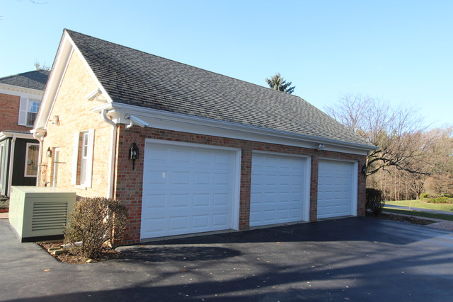 11 Deepwood Road Barrington, IL 60010 - Photo 4 of 25 a front view of a house