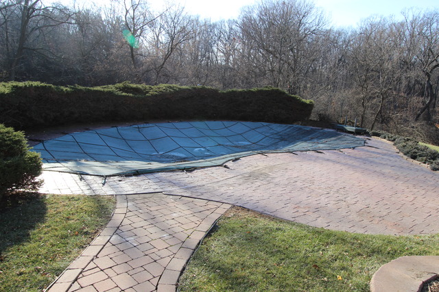 11 Deepwood Road Barrington, IL 60010 - Photo 6 of 25 a view of outdoor space