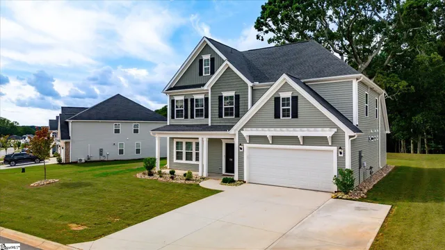 $492,500 | 726 Oak Hill Lane, Belton, SC 29627