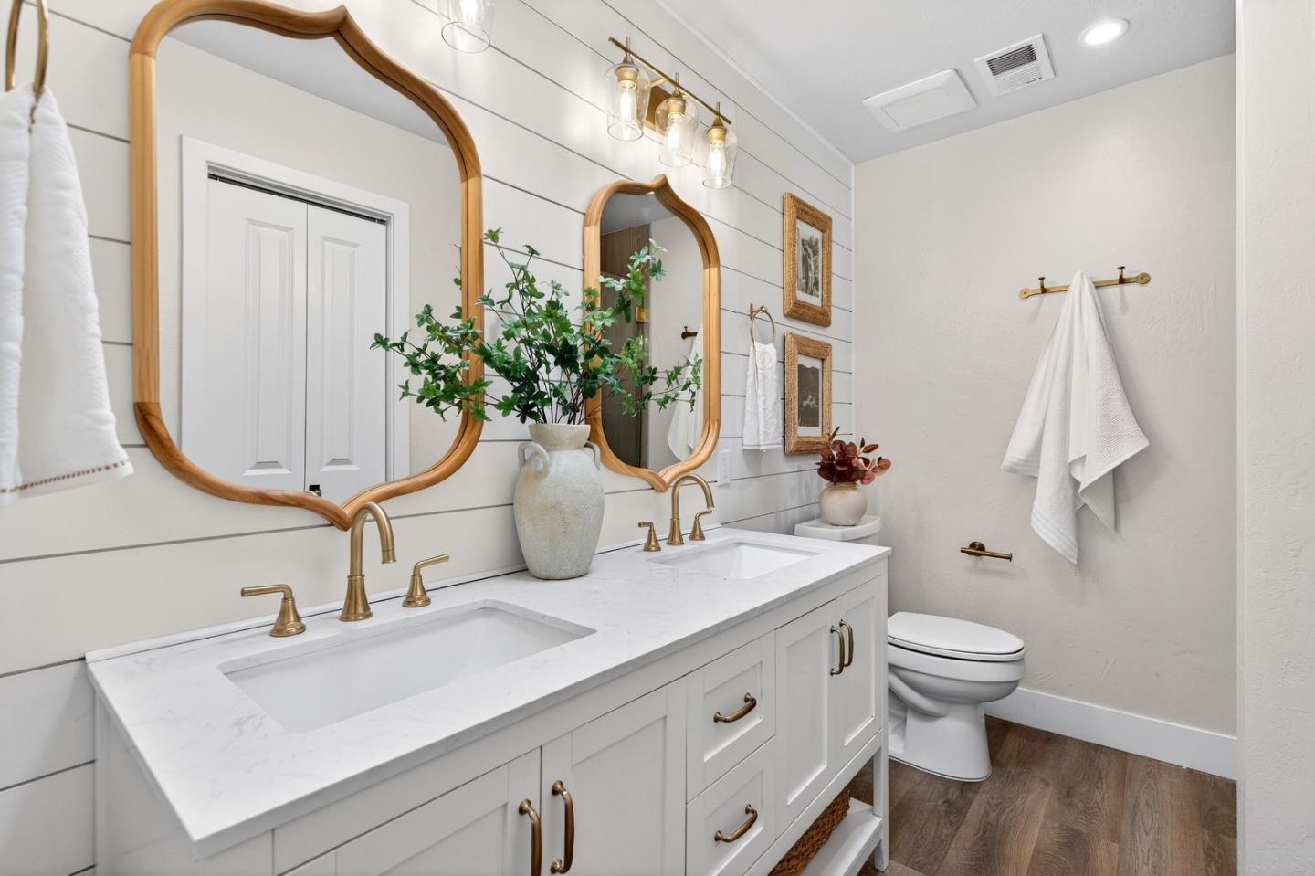 300 Ridgemark Drive Hollister, CA 95023 - Photo 15 of 27