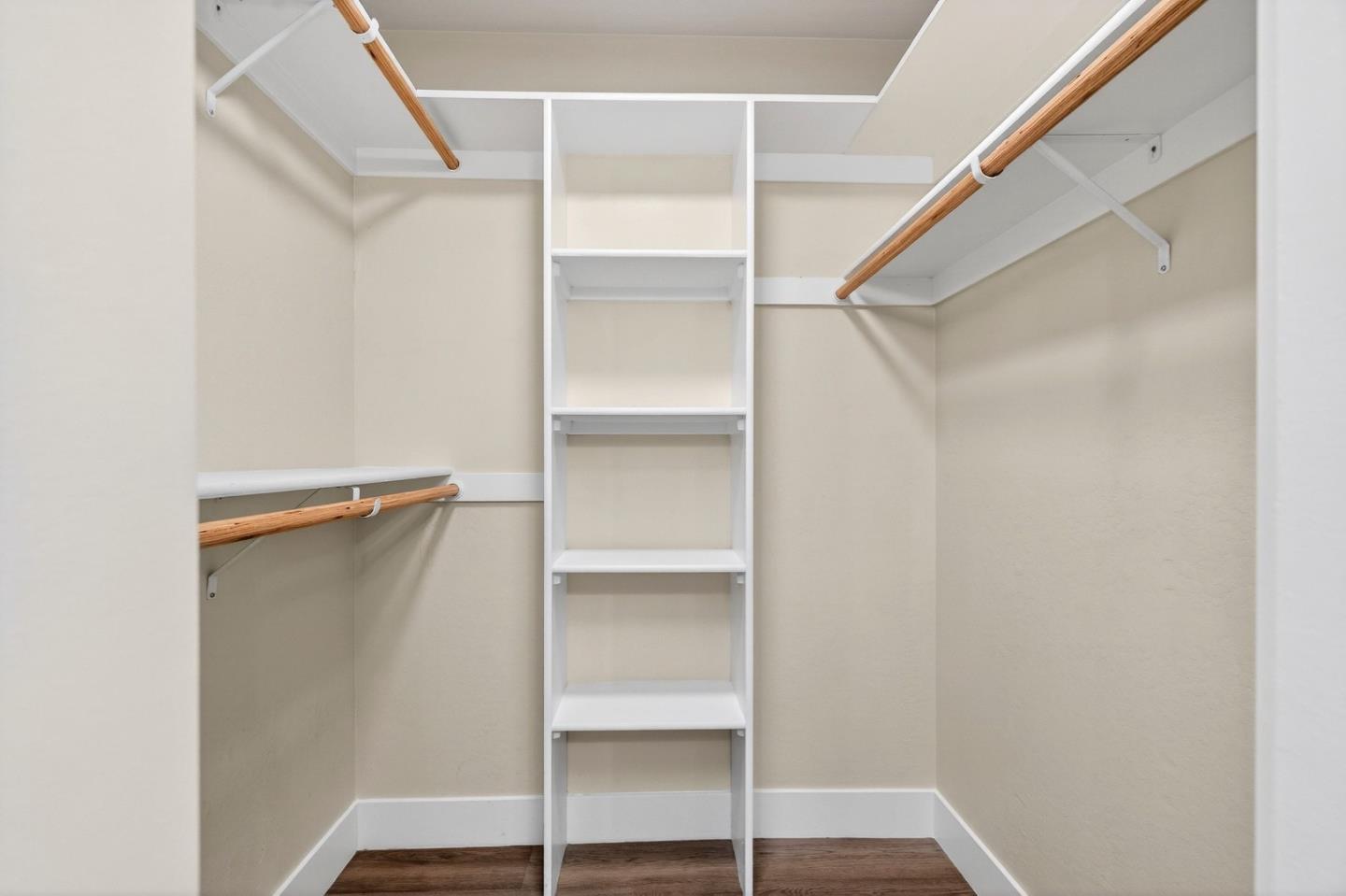 300 Ridgemark Drive Hollister, CA 95023 - Photo 16 of 27