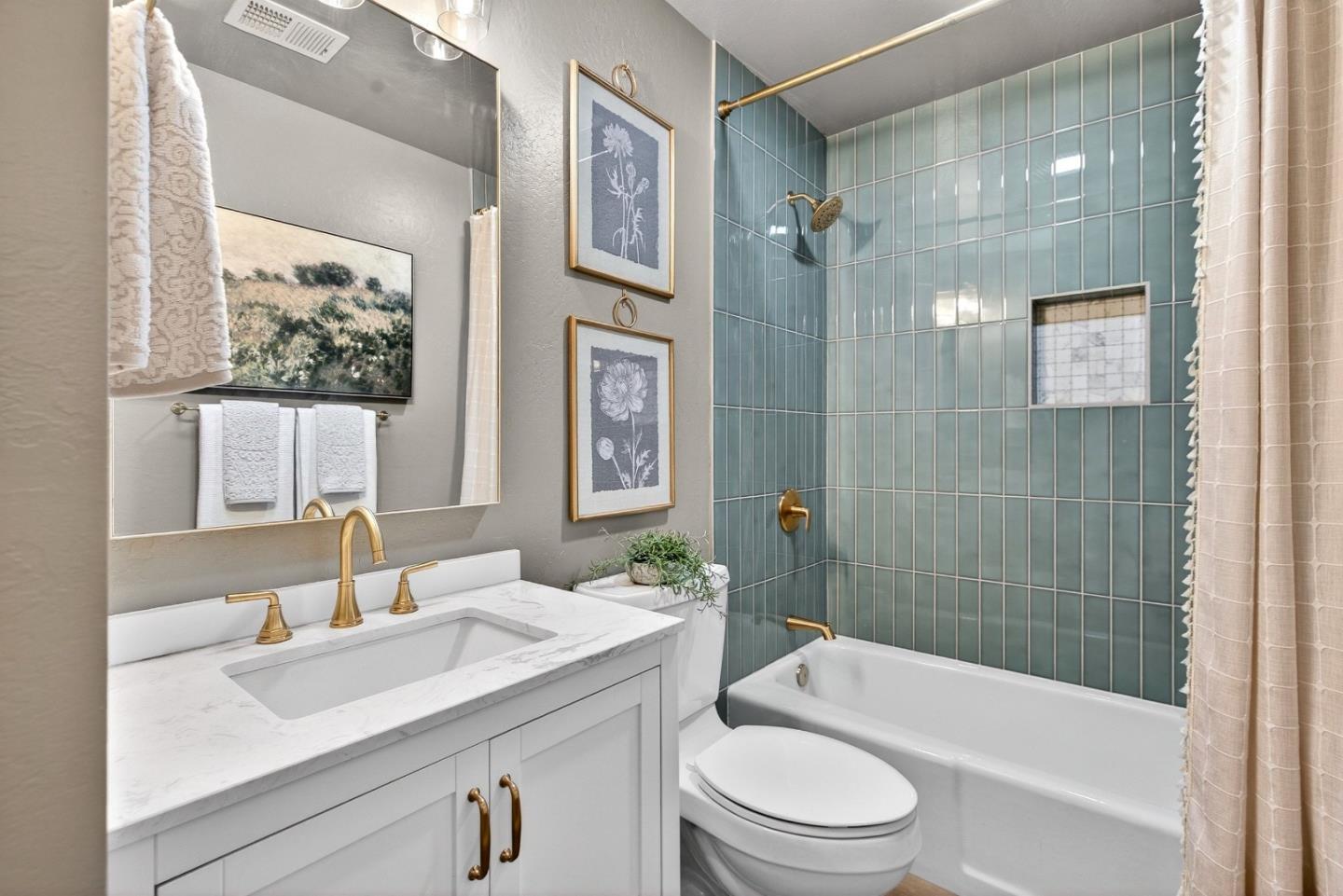 300 Ridgemark Drive Hollister, CA 95023 - Photo 18 of 27