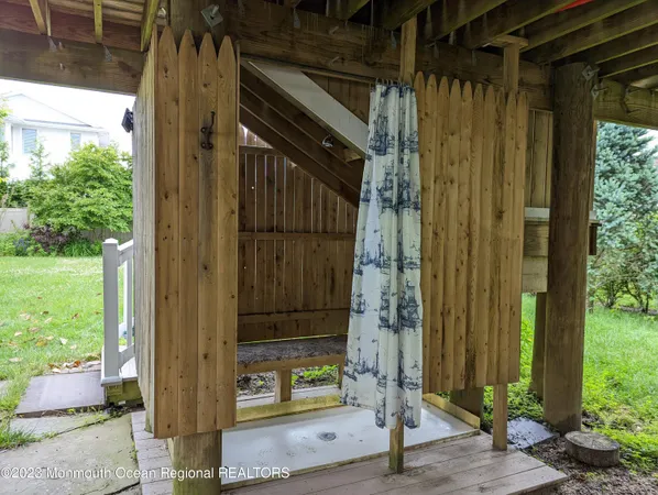 $5,800 | 447 East Main Street, Manasquan, NJ 08736