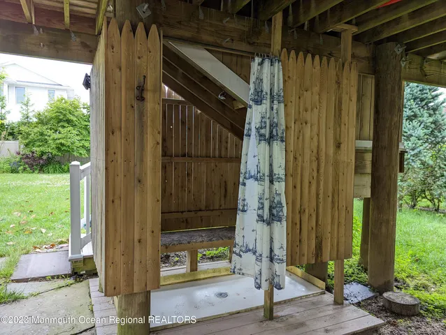 $5,800 | 447 East Main Street, Manasquan, NJ 08736