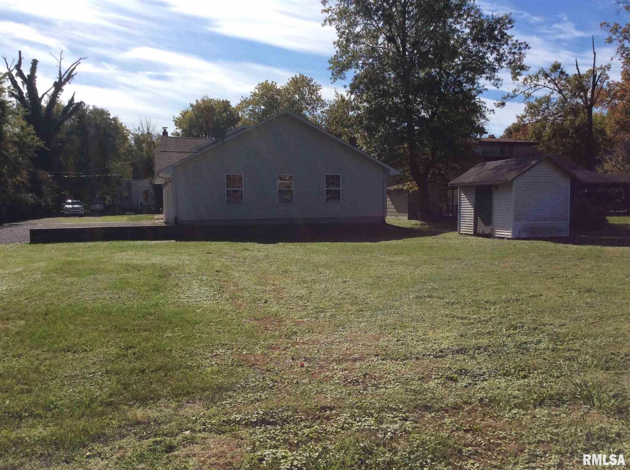 305 West Reed Street Benton, IL 62812 - Photo 12 of 50