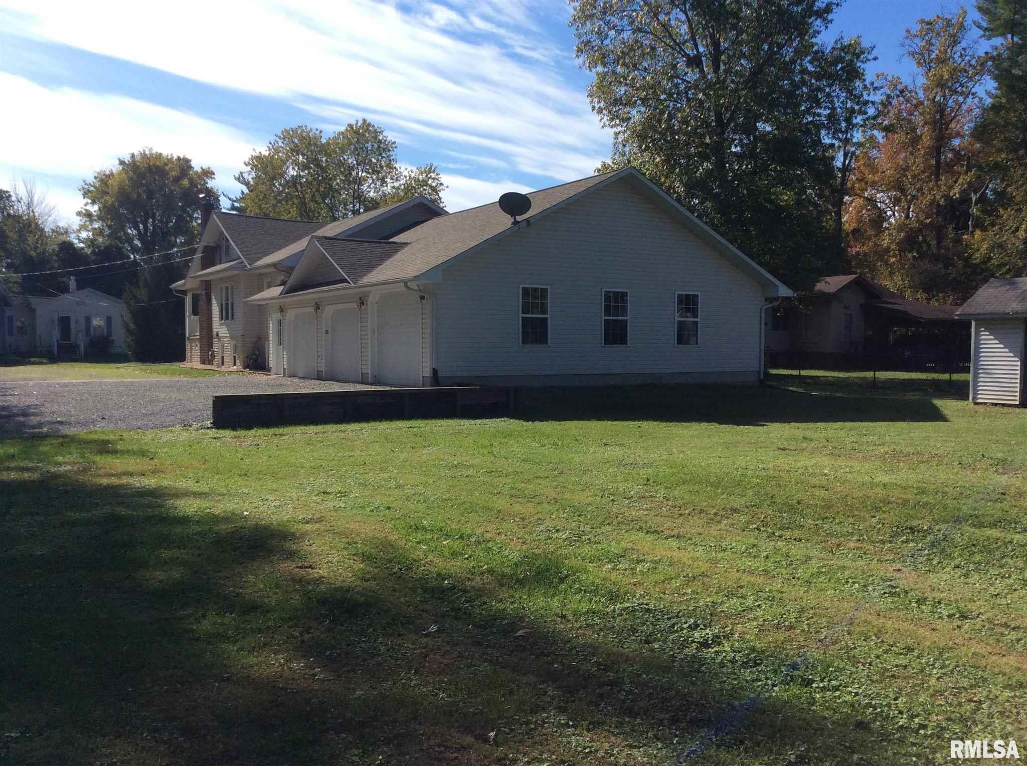 305 West Reed Street Benton, IL 62812 - Photo 13 of 50