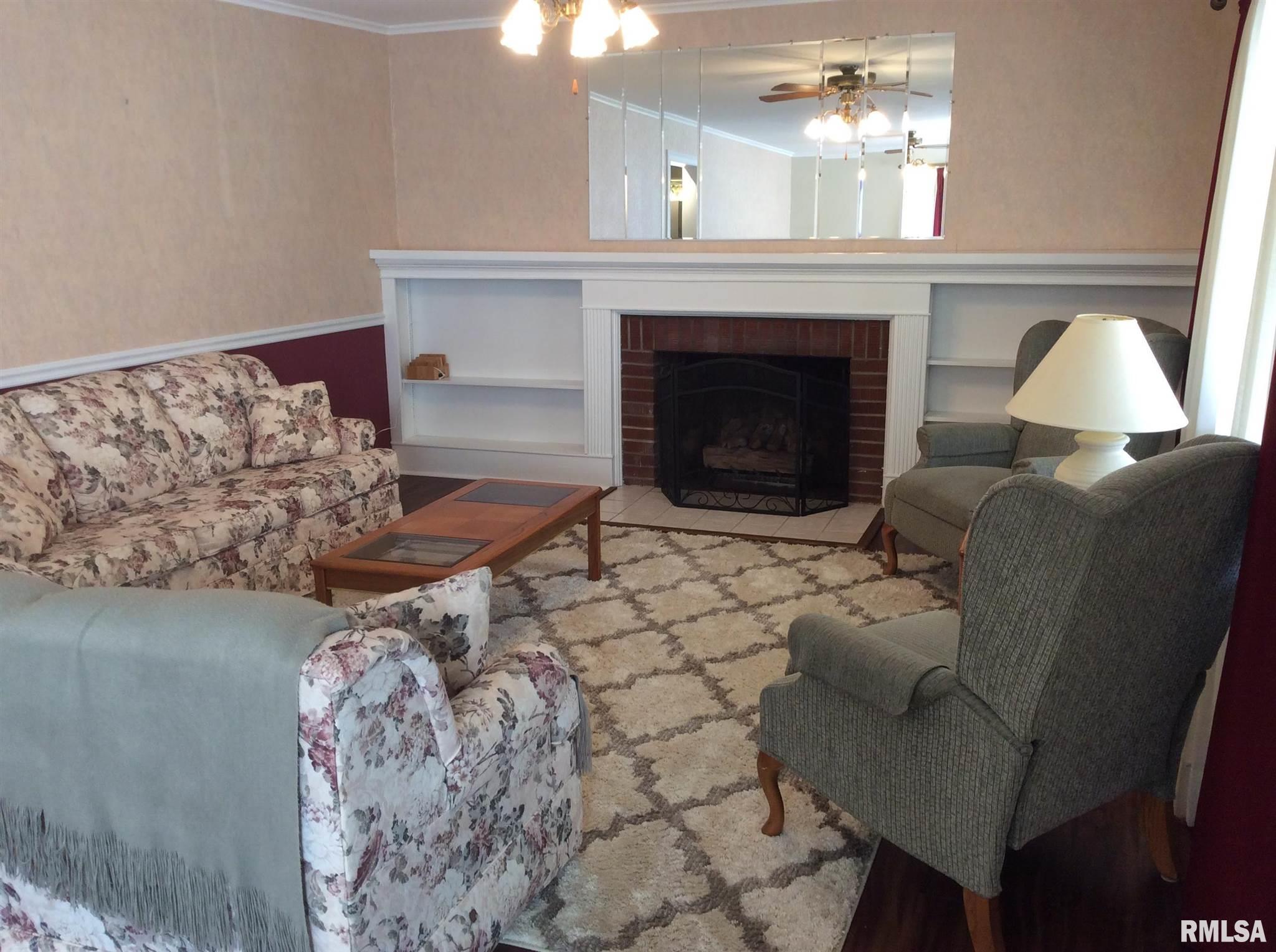 305 West Reed Street Benton, IL 62812 - Photo 15 of 50