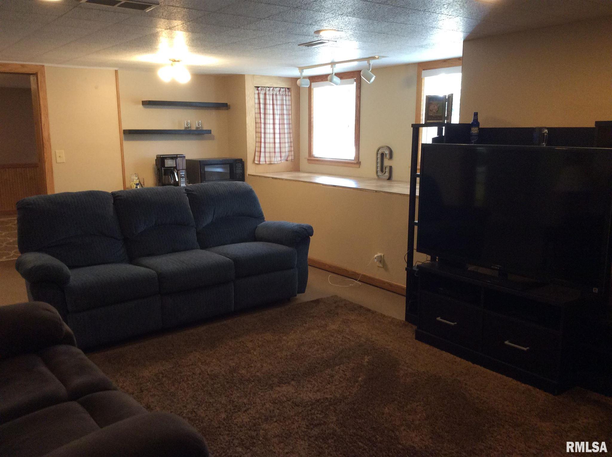 305 West Reed Street Benton, IL 62812 - Photo 33 of 50