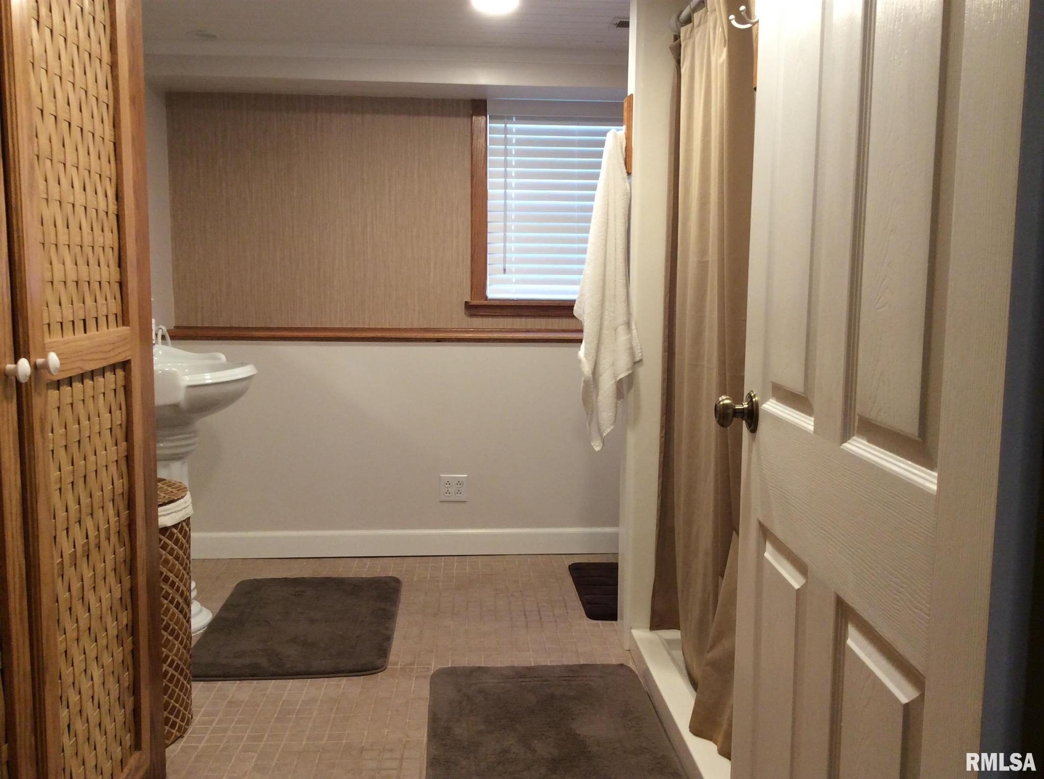 305 West Reed Street Benton, IL 62812 - Photo 35 of 50