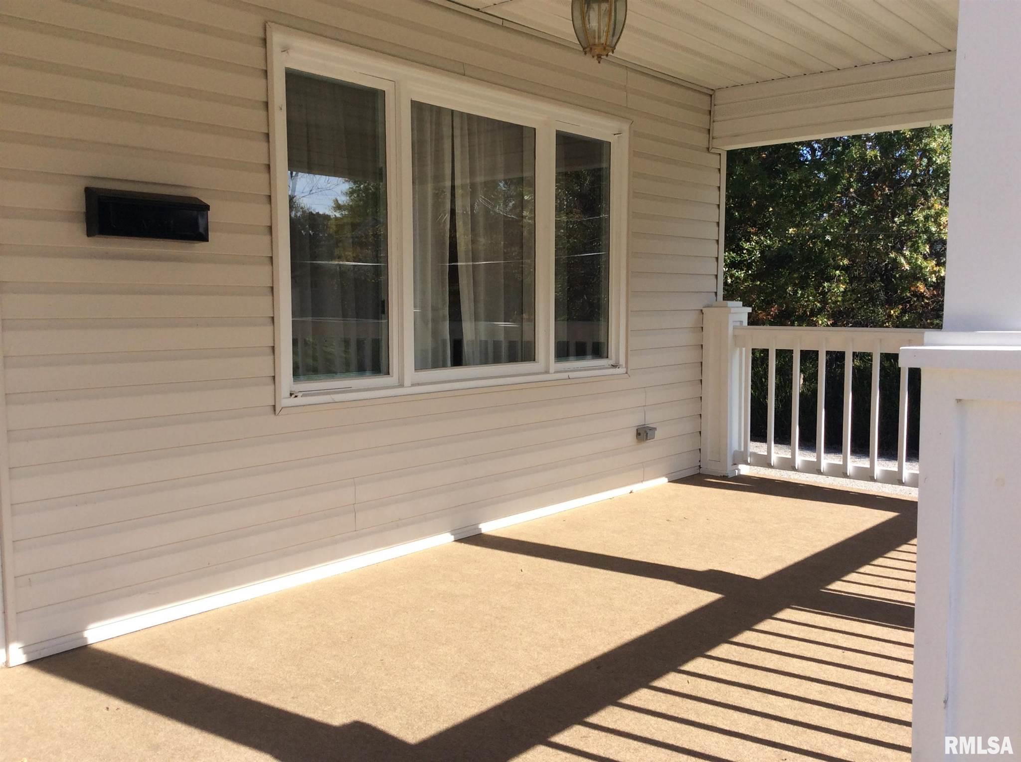 305 West Reed Street Benton, IL 62812 - Photo 5 of 50