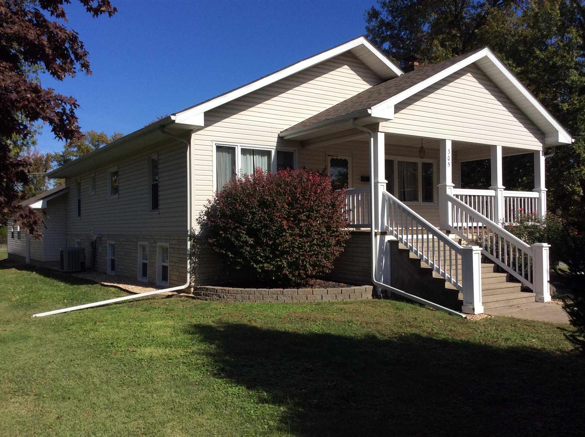 305 West Reed Street Benton, IL 62812 - Photo 7 of 50