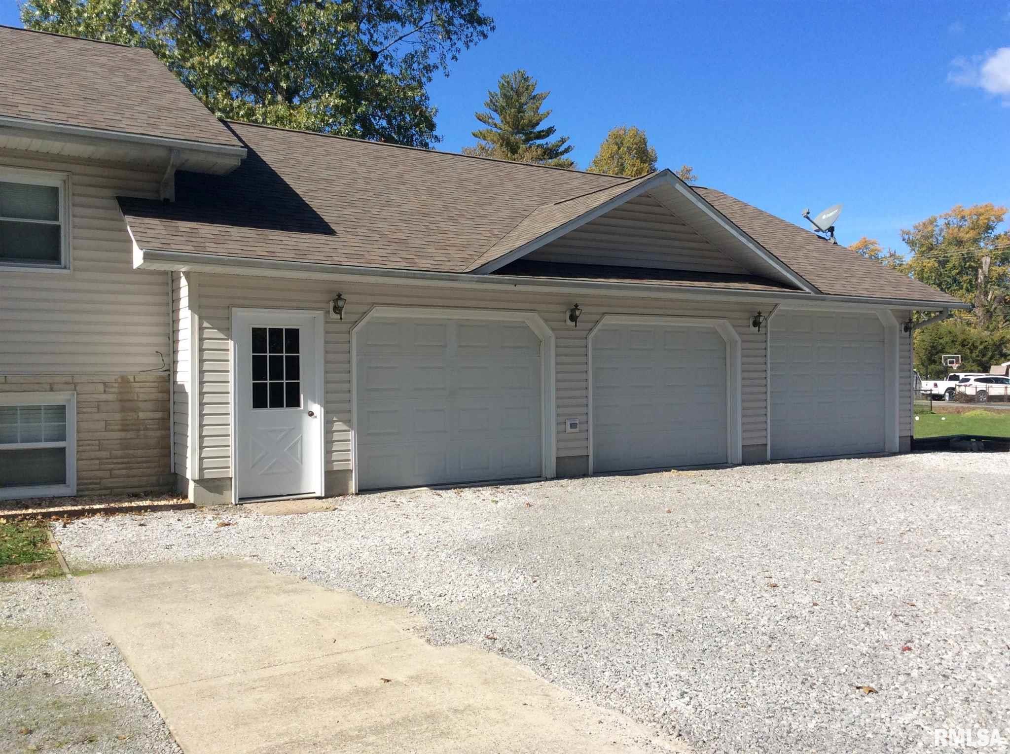 305 West Reed Street Benton, IL 62812 - Photo 10 of 50