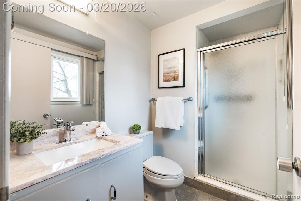 5832 Shaun Road West Bloomfield, MI 48322 - Photo 23 of 42 Gallery Image 23