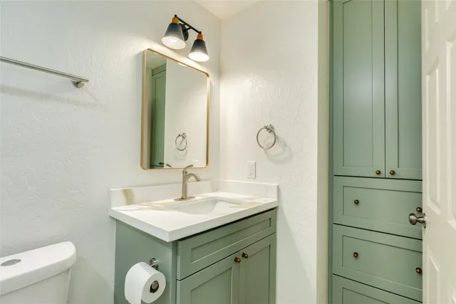 $1,500 | 2305 55th Street, Unit 4, Galveston, TX 77551