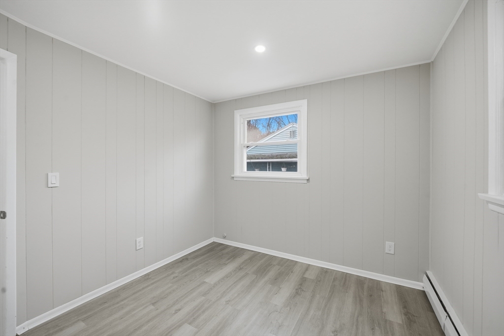 27 Nokomis Street Springfield, MA 01111 - Photo 16 of 26