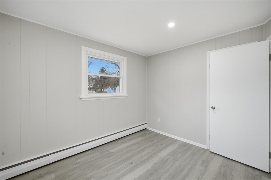 27 Nokomis Street Springfield, MA 01111 - Photo 18 of 26