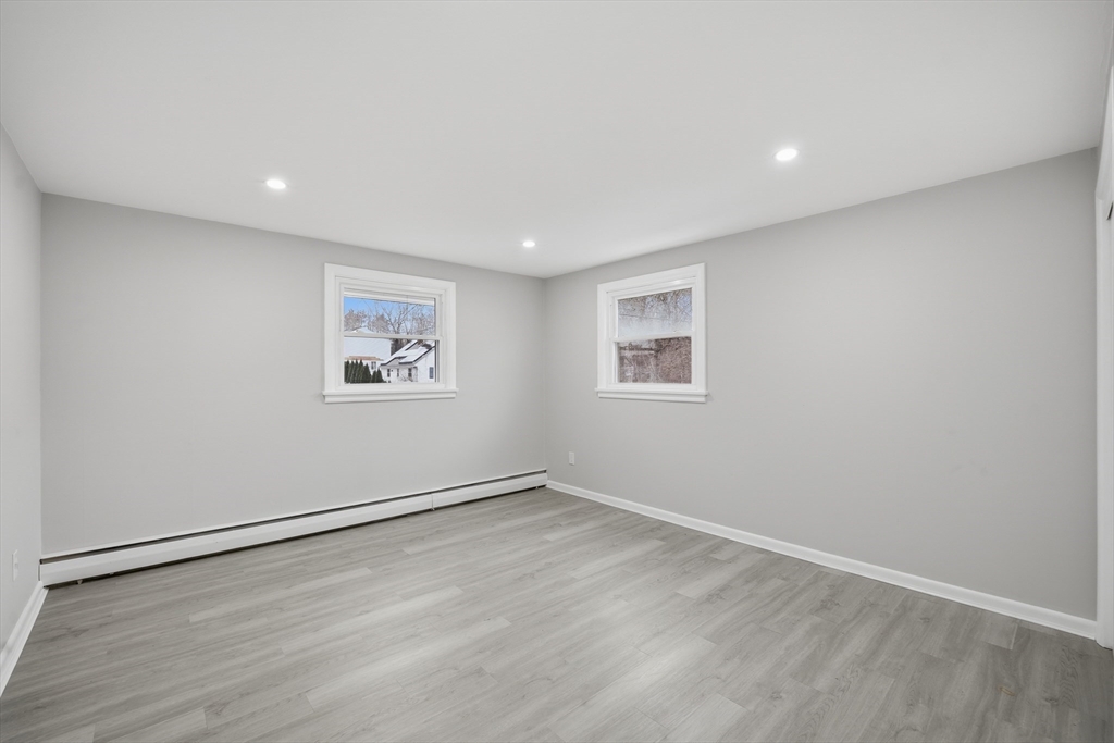 27 Nokomis Street Springfield, MA 01111 - Photo 19 of 26