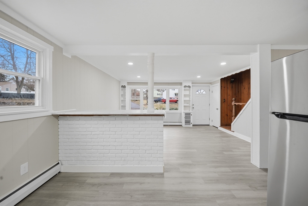 27 Nokomis Street Springfield, MA 01111 - Photo 7 of 26