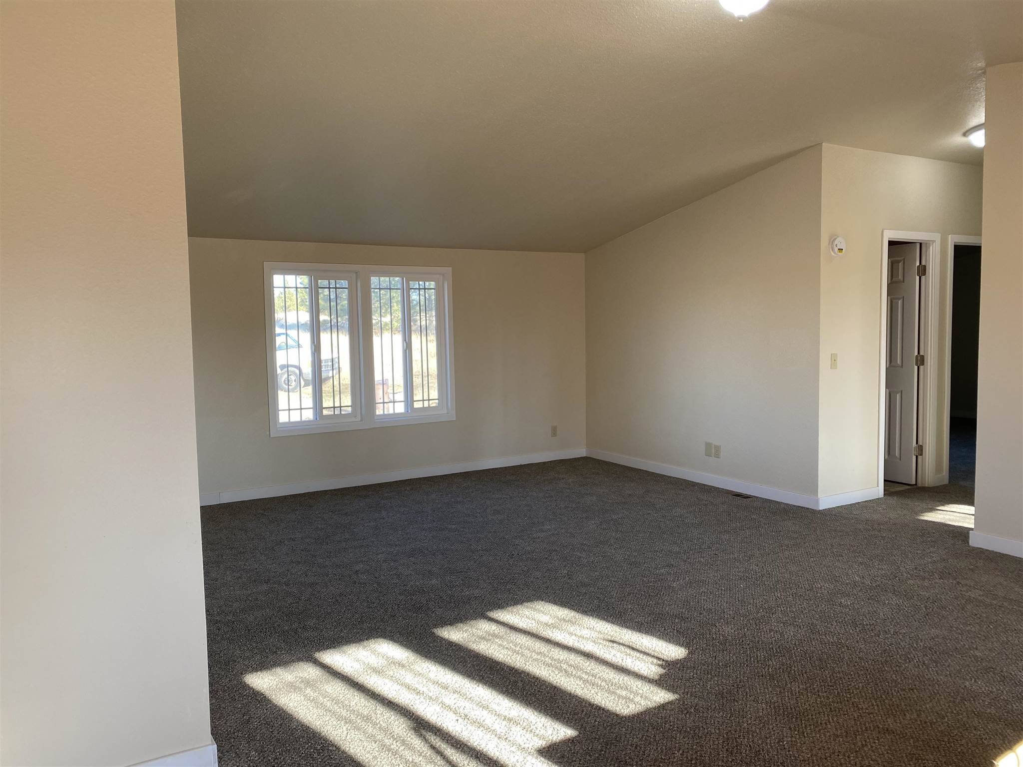 19609 South Harrison Road Edwall, WA 99008 - Photo 5 of 20