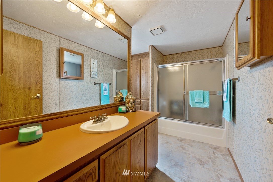 12627 Northeast 199th Street Bothell, WA 98011 - Photo 12 of 16 Gallery Image 12
