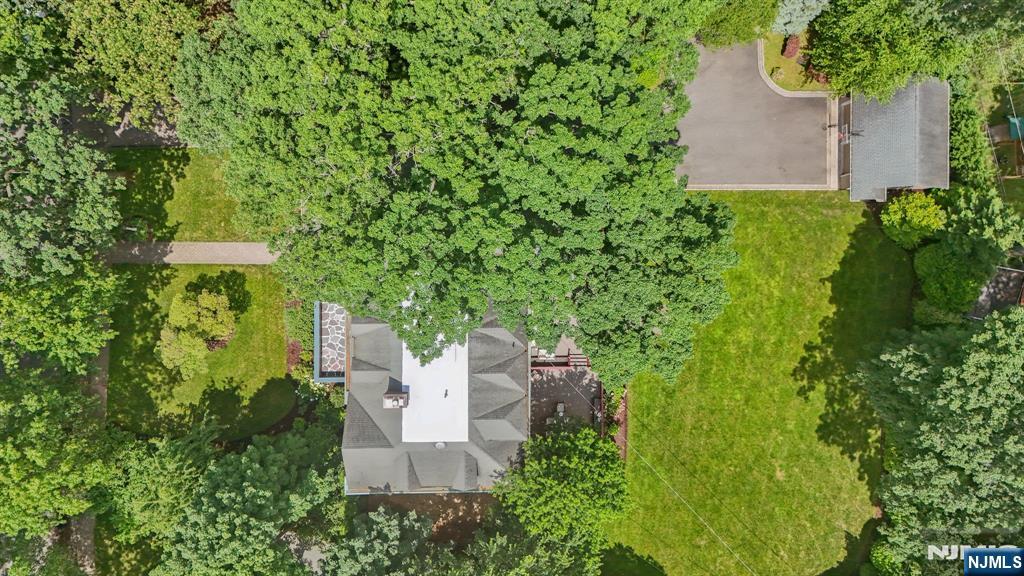 29 Hillcrest Road Glen Ridge, NJ 07028 - Photo 13 of 44 an aerial view of a house with a yard