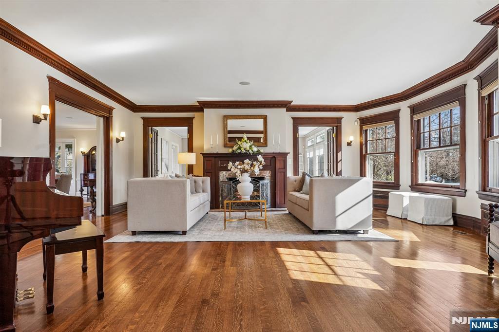29 Hillcrest Road Glen Ridge, NJ 07028 - Photo 16 of 44 a living room with furniture and a large window