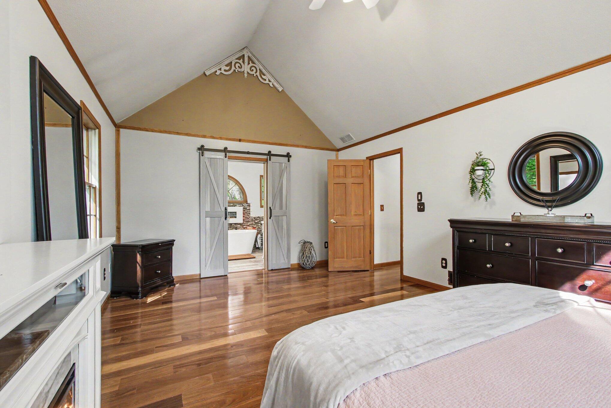 347 East Murray Road La Porte, IN 46350 - Photo 24 of 50 2038x1359