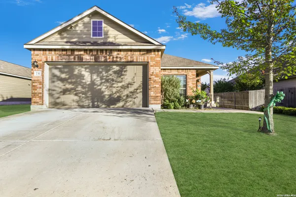 $300,000 | 731 Morgans, New Braunfels, TX 78130