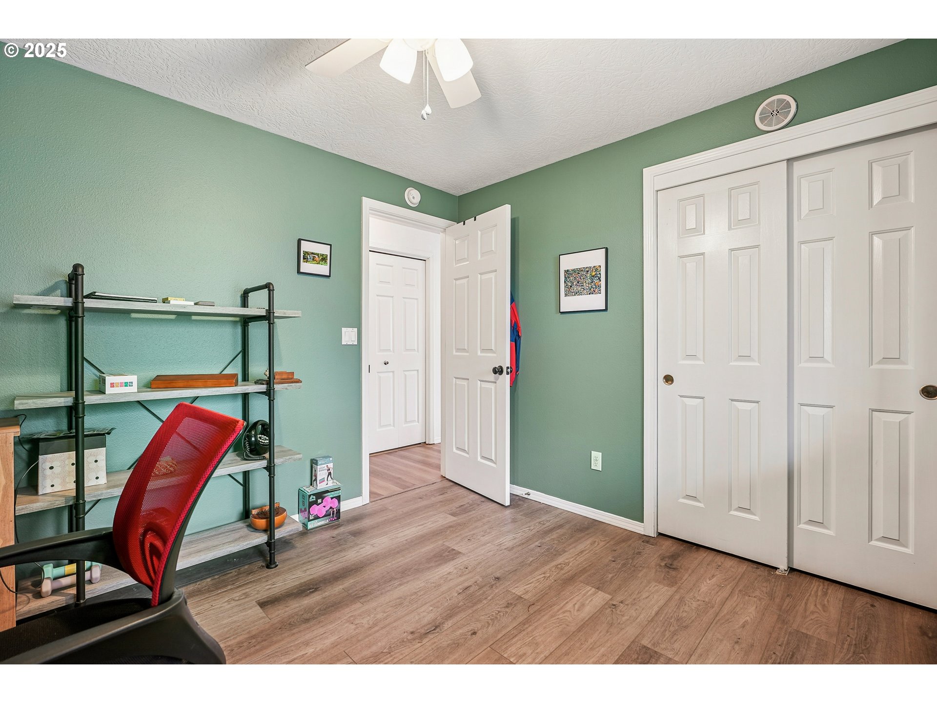 591 Southwest Filbert Street McMinnville, OR 97128 - Photo 22 of 34 a view of an empty room