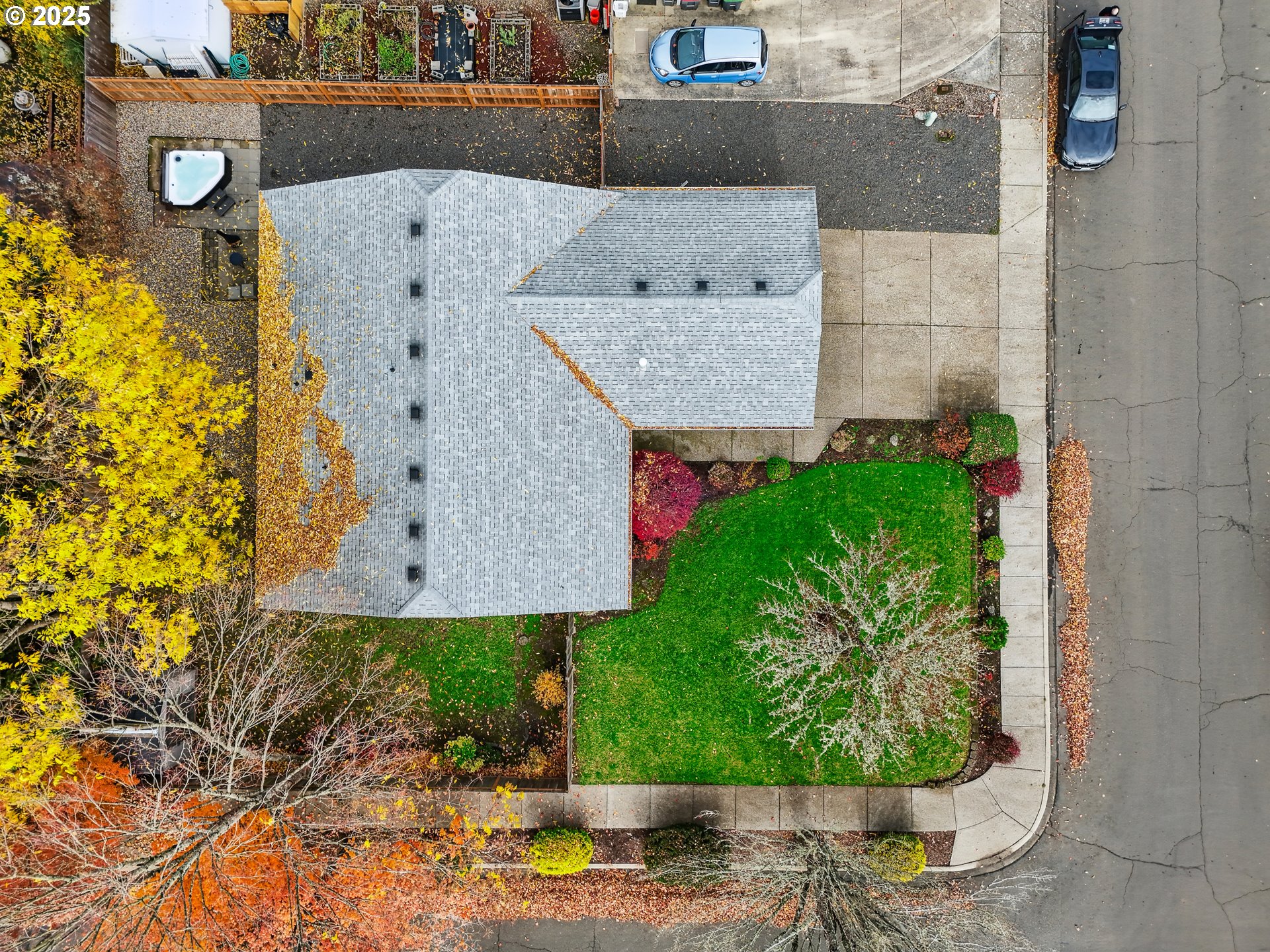 591 Southwest Filbert Street McMinnville, OR 97128 - Photo 32 of 34 an aerial view of a house with a yard