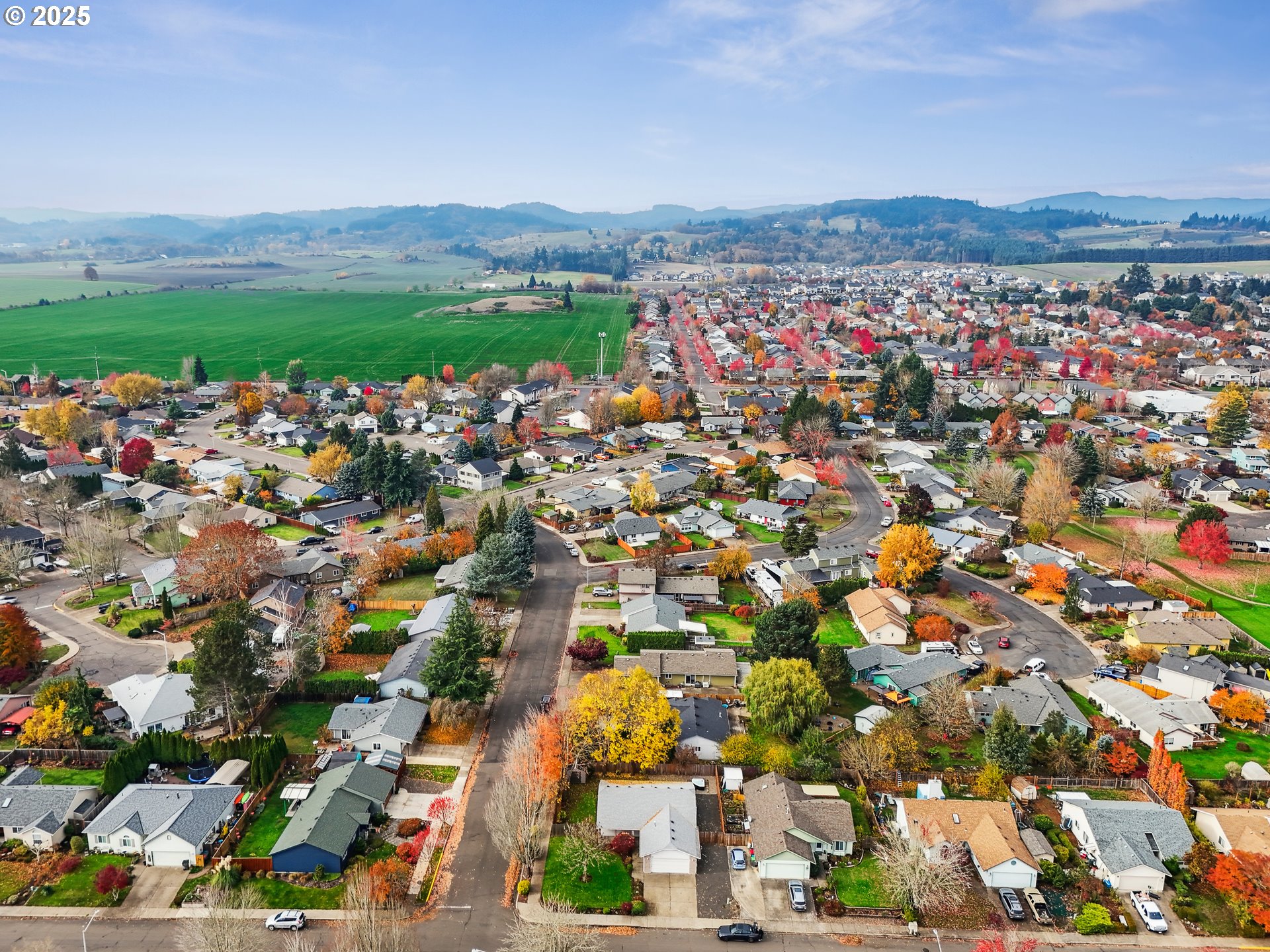 591 Southwest Filbert Street McMinnville, OR 97128 - Photo 34 of 34 a view of a city and lake