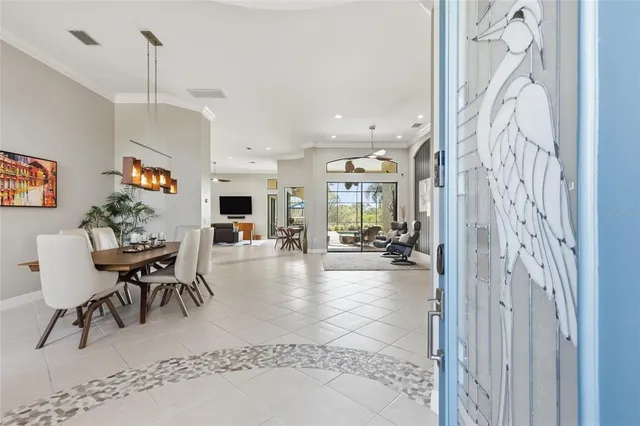 a view of a livingroom and dining room