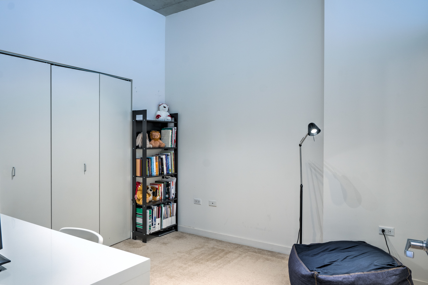 235 West Van Buren Street, Unit 3011 Chicago, IL 60607 - Photo 25 of 30 a view of a room with a small space