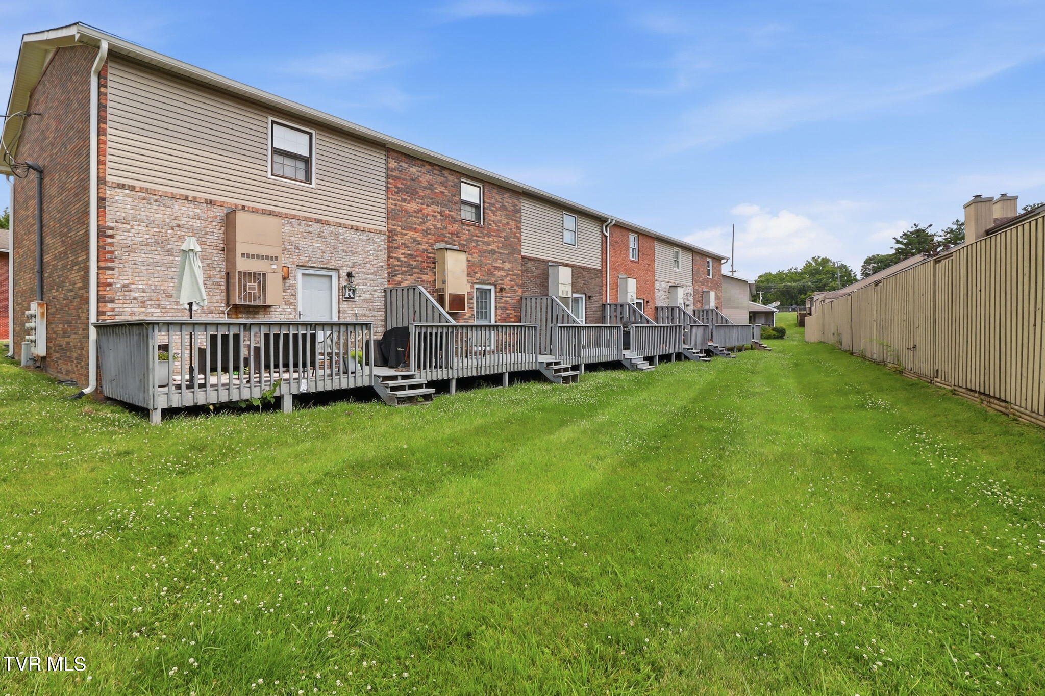 3539 Netherland Inn Road, Unit 9 Kingsport, TN 37660 - Photo 16 of 20 16-web-or-mls-DZ3A5048