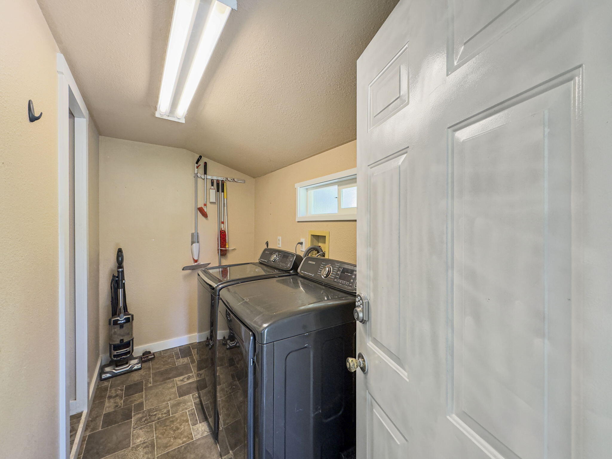 6337 Elk River Road Eureka, CA 95503 - Photo 33 of 57 39-web-or-mls-F513CEB6-F12E-4B0A-AB06-DE