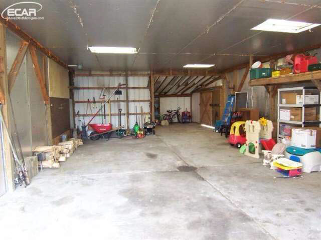 11222 Coldwater Road Flushing, MI 48433 - Photo 28 of 34 20459960-27.JPG