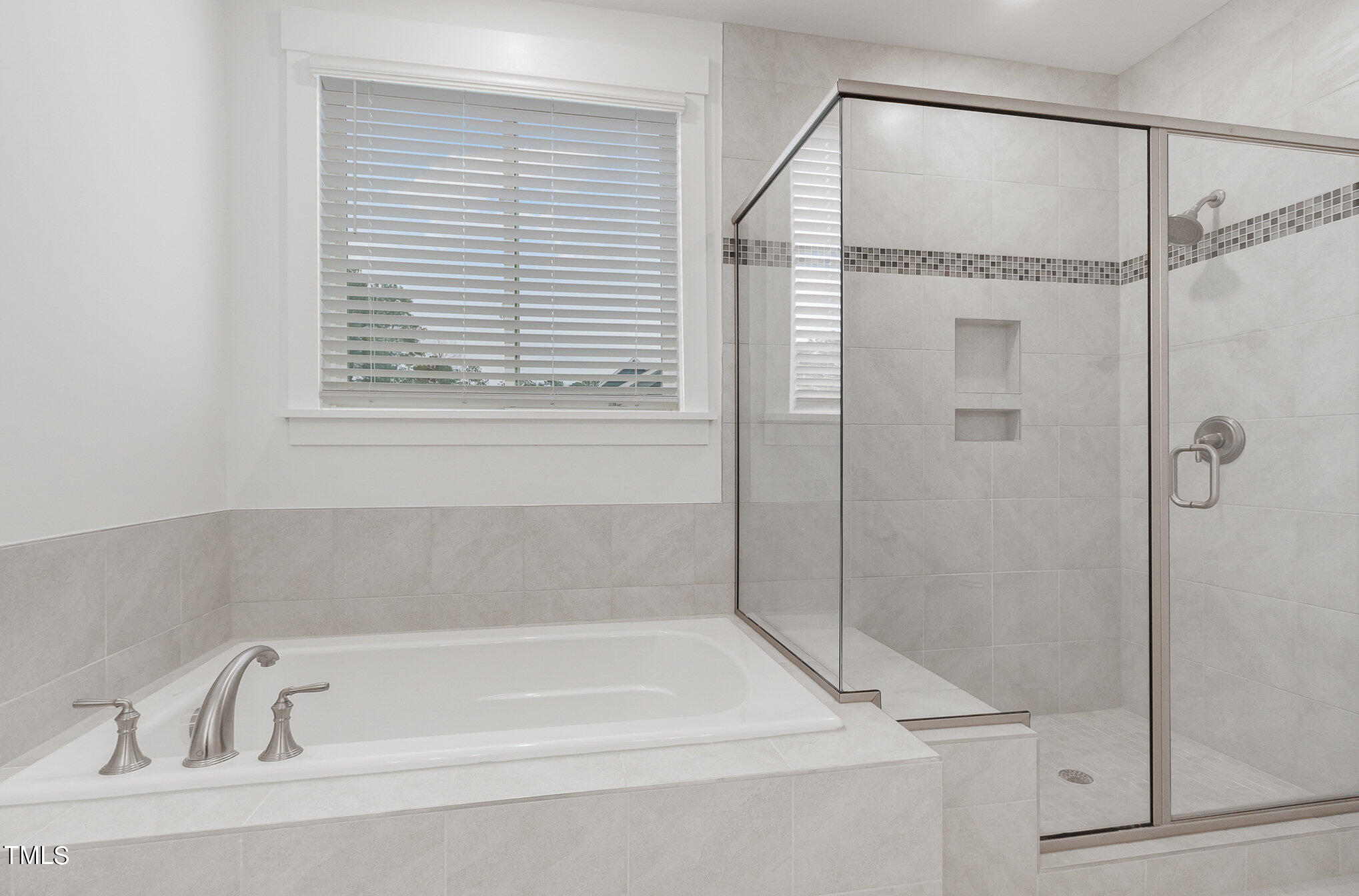 1901 Custom Lane Apex, NC 27502 - Photo 18 of 32 020_img_5992-edit