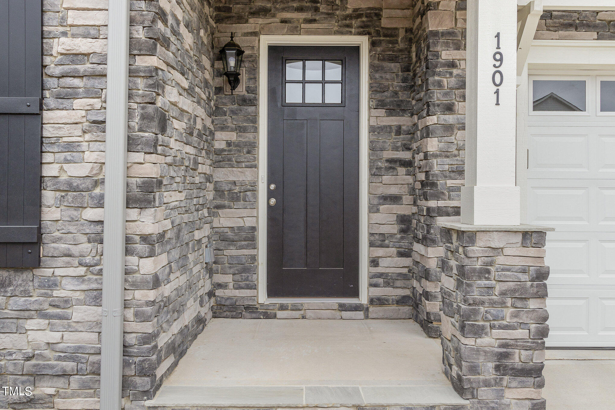 1901 Custom Lane Apex, NC 27502 - Photo 3 of 32 004_img_6039-edit