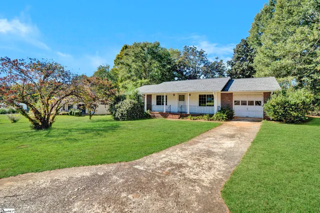 $199,900 | 104 Mitchell Street, Laurens, SC 29360