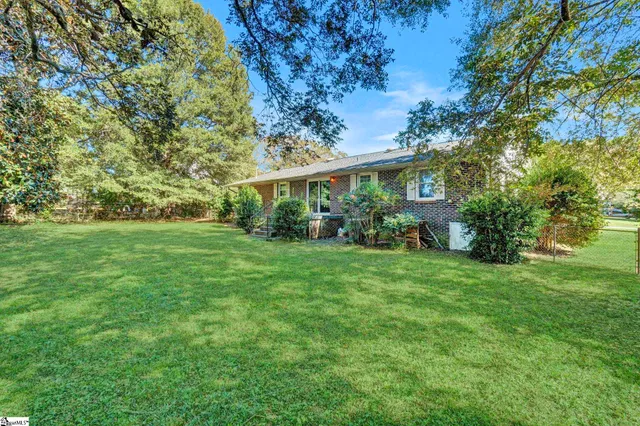 $199,900 | 104 Mitchell Street, Laurens, SC 29360