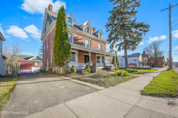 $249,900 | 616 East Main Street, Cobleskill, NY 12043