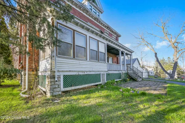 $249,900 | 616 East Main Street, Cobleskill, NY 12043