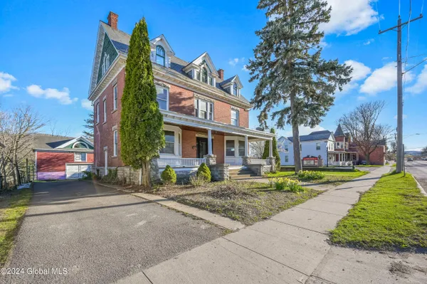 $249,900 | 616 East Main Street, Cobleskill, NY 12043