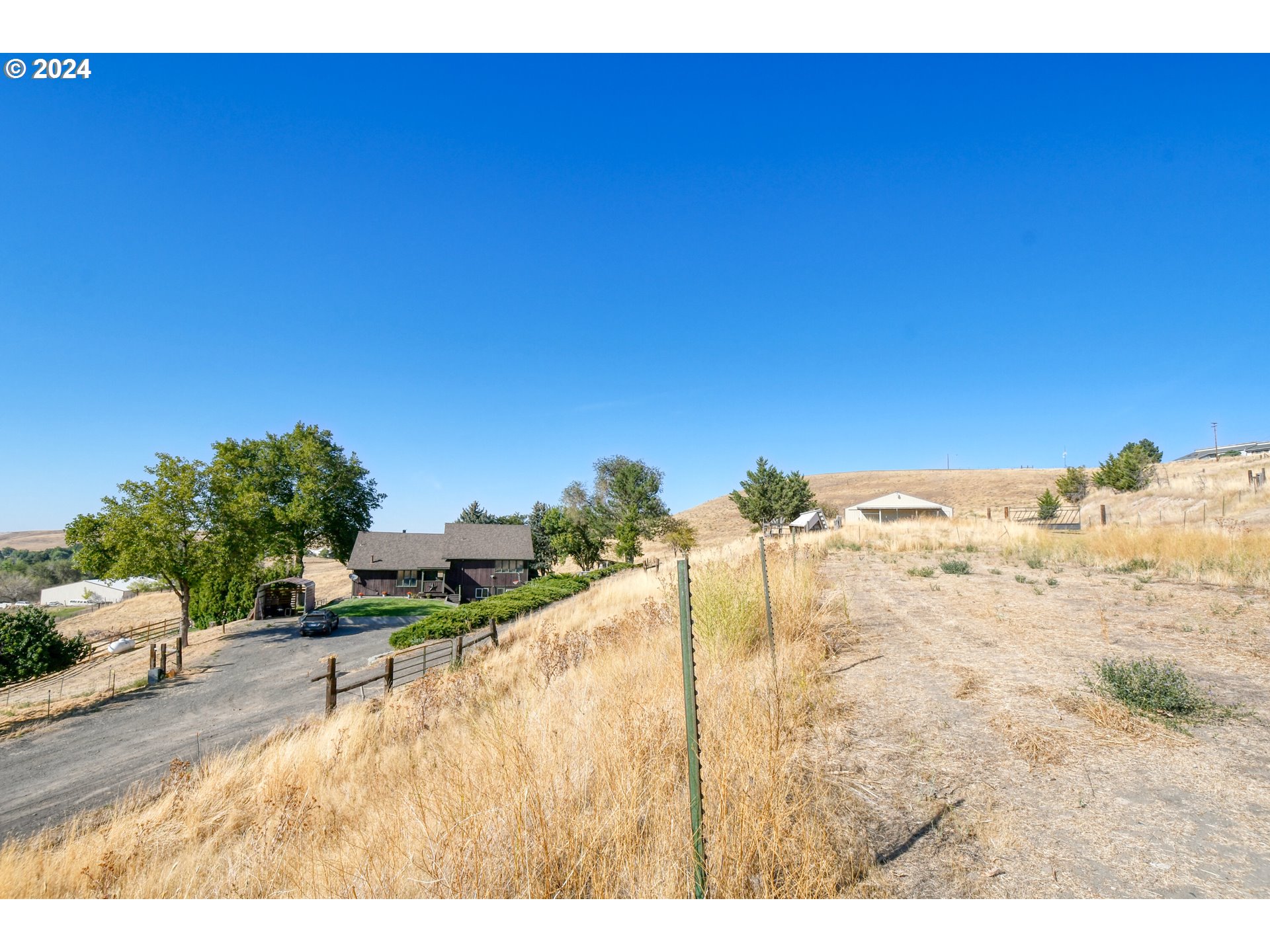 Jerico Lane Pendleton, OR 97801 - Photo 2 of 39