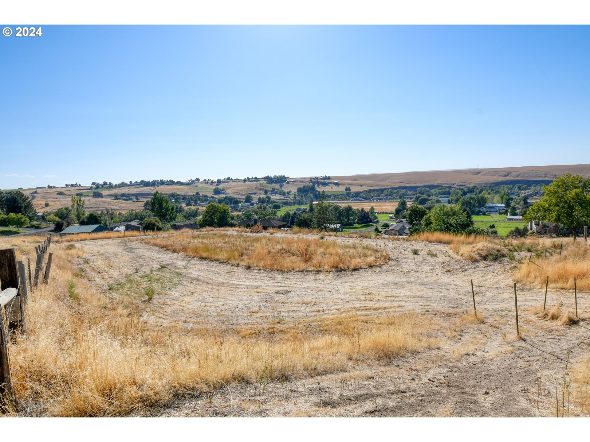 Jerico Lane Pendleton, OR 97801 - Photo 27 of 39 a view of a lake view