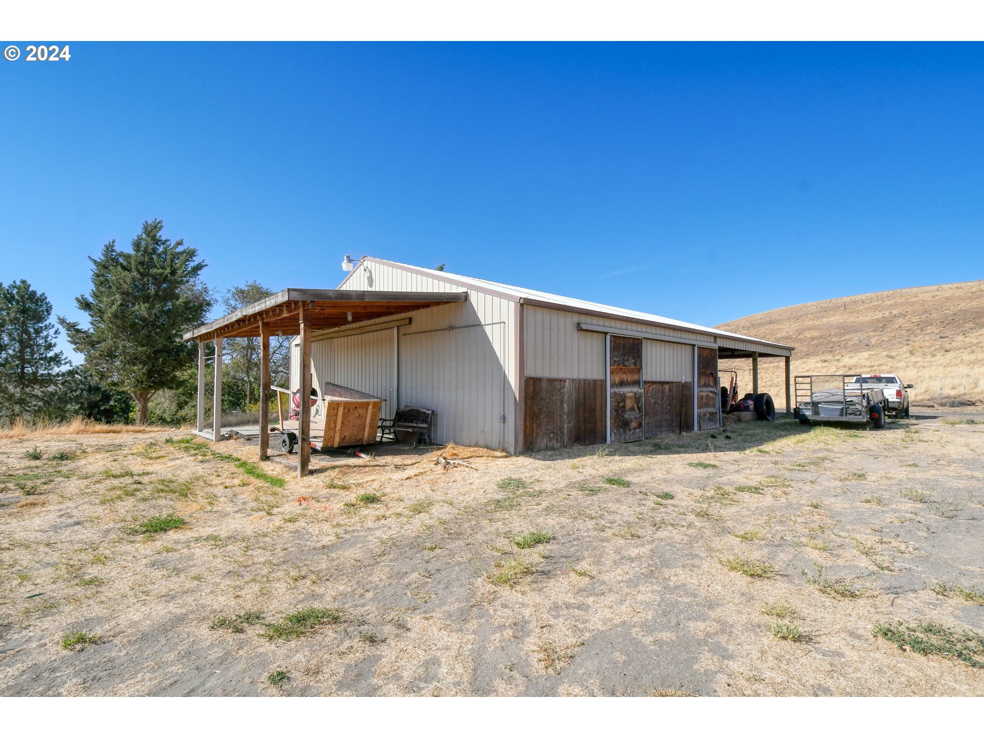Jerico Lane Pendleton, OR 97801 - Photo 5 of 39 a view of a house with backyard porch and sitting area