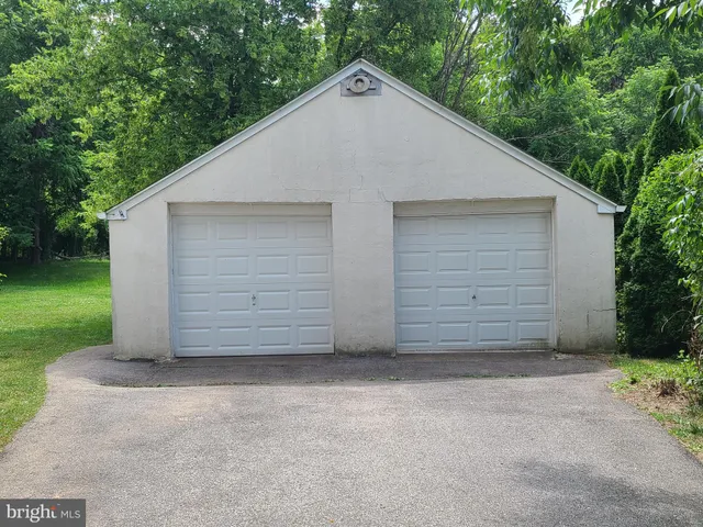 $2,500 | 3026 Crescent Avenue, Lafayette Hill, PA 19444