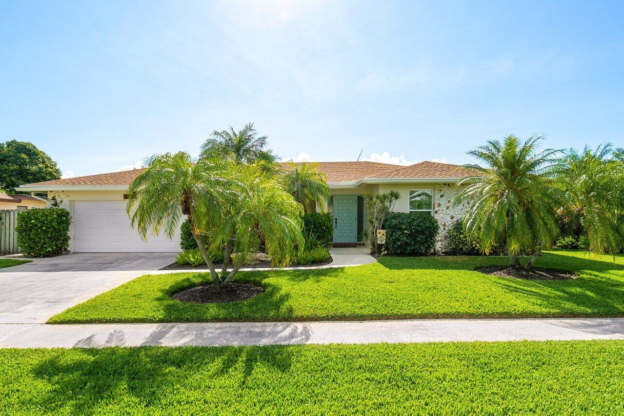2412 Southwest 5th Street, Boynton Beach, FL 33435 Compass