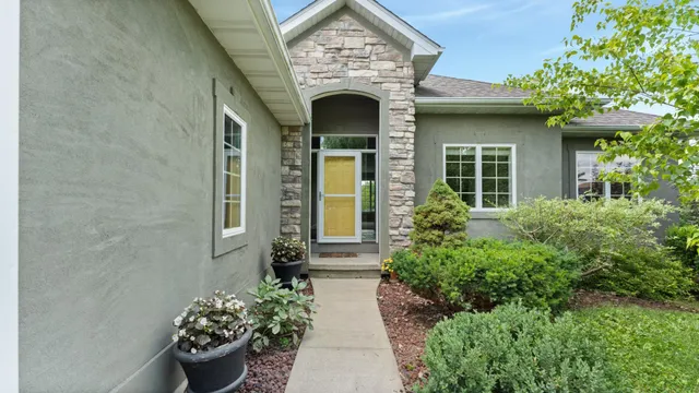 $425,000 | 350 Trailstone Drive, Cokato, MN 55321